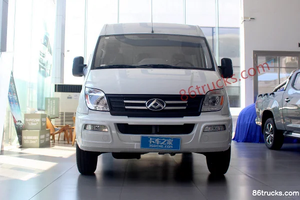 SAIC MAXUS V80 PLUS 2023 139hp 2.0T Diesel 3-Seat 6-Speed Manual Short Wheelbase Mid Roof Panel Van Exterior (2) | 86Trucks