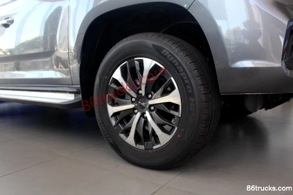 SAIC MAXUS T70 Smart Edition 2.0T Diesel 163 hp Automatic 4WD Long Box Double Cab Pickup Body (3) | 86Trucks