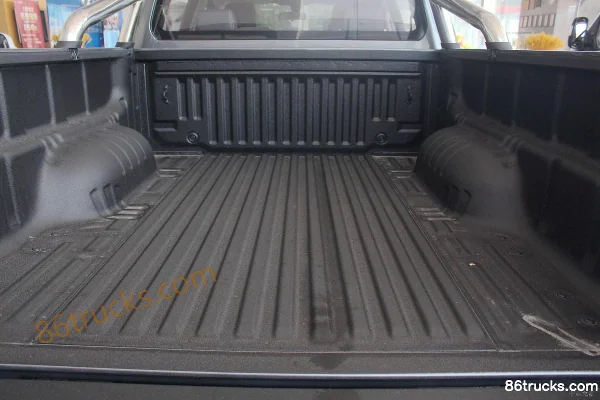 SAIC MAXUS T70 Smart Edition 2.0T Diesel 163 hp Automatic 4WD Long Box Double Cab Pickup Official Photos (3) | 86Trucks