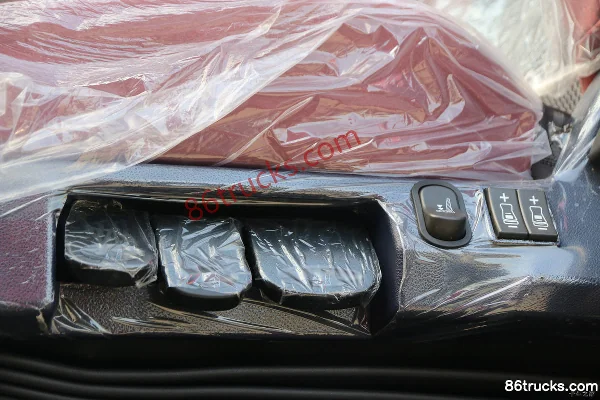 SANY Truck Jiangshan New Yingjie Express Edition 520hp 6X4(10 wheels) AMT Automatic Tractor Truck (China VI) Cab (3) | 86Trucks