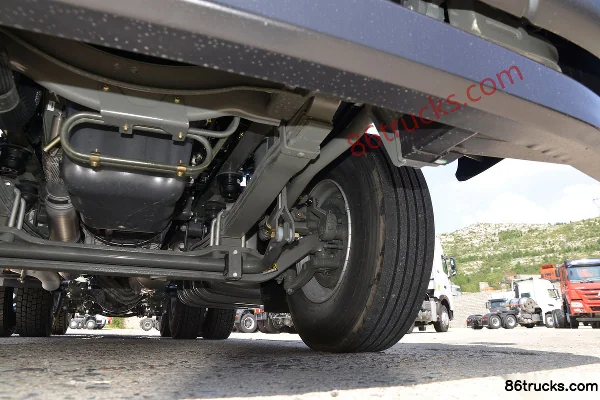 Sinotruk HOWO TX Heavy Truck 500 hp 6X4(10 wheels) tractor truck Chassis (3) | 86Trucks