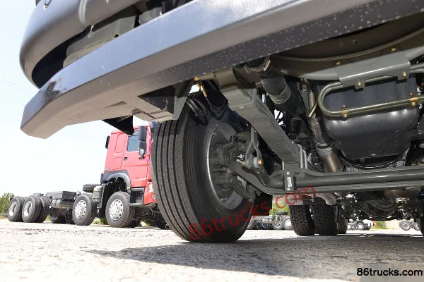 Sinotruk HOWO TX Heavy Truck 500 hp 6X4(10 wheels) tractor truck Chassis (2) | 86Trucks