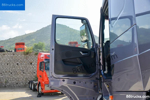 Sinotruk HOWO TH7 Heavy Truck 500hp 6X4(10 wheels) AMT Automatic Tractor Truck Cab (2) | 86Trucks