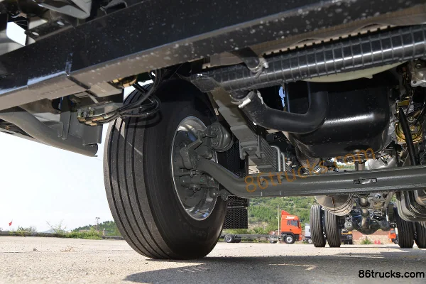 Sinotruk HOWO TX 250hp 4X2(6 wheels) 8.6m box cargo truck (China VI)(8-speed) Chassis (2) | 86Trucks