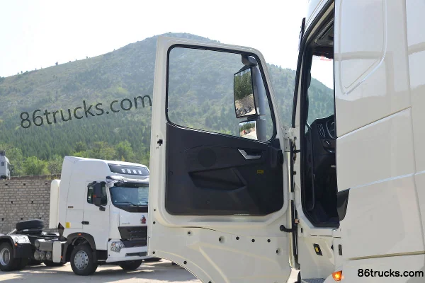 Sinotruk HOWO TH7 Heavy Truck 460 hp 6X4(10 wheels) LNG Automatic Hazardous Material Tractor Truck Cab (2) | 86Trucks