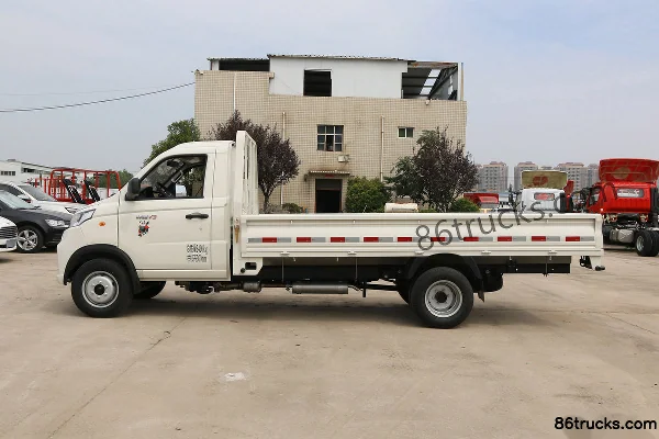 Foton Xiangling V3 version luxe 1,6 L 122 ch 4X2(6 roues) essence 3,7 m cabine simple, camion plateau léger Extérieur (3) | 86Trucks