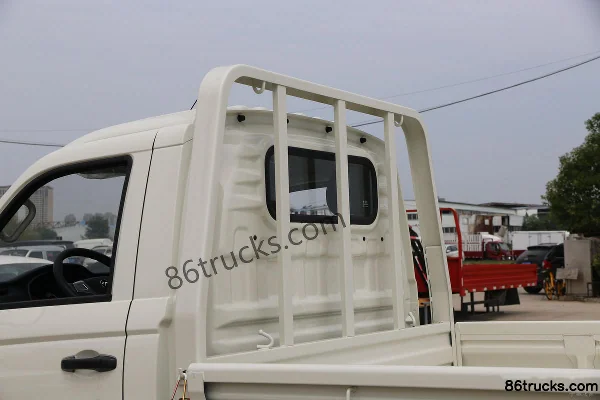 Foton Xiangling V3 version luxe 1,6 L 122 ch 4X2(6 roues) essence 3,7 m cabine simple, camion plateau léger Carrosserie (2) | 86Trucks