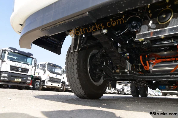 Sinotruk HOWO Hanvan 136 hp 4X2(6 wheels) Electric Sewer Cleaning Truck (Lvye Brand) Chassis (2) | 86Trucks