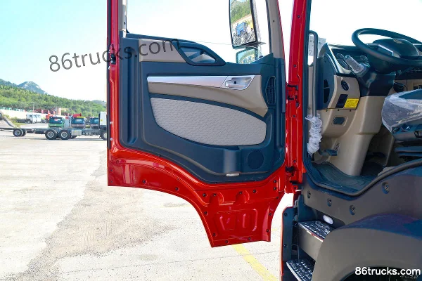 Sinotruk HOWO TX 350hp 4X2(6 wheels) Fire Truck Chassis (Double Row) Cab (2) | 86Trucks