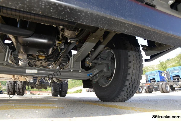 Sinotruk HOWO TX 350hp 4X2(6 wheels) Fire Truck Chassis (Double Row) (3) | 86Trucks