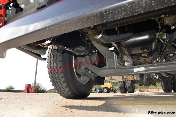 Sinotruk HOWO TX 350hp 4X2(6 wheels) Fire Truck Chassis (Double Row) (2) | 86Trucks