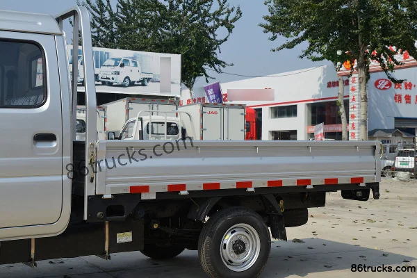 Dongfeng Xiaobawang W08 1.5L 113hp 4X2(6 wheels) 2.5m double-row flatbed micro truck (with A/C)(China VI) Body (1) | 86Trucks
