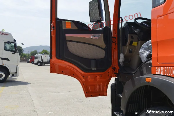 Sinotruk HOWO TX heavy truck 400hp 4X2(6 wheels) tractor truck Cab (1) | 86Trucks