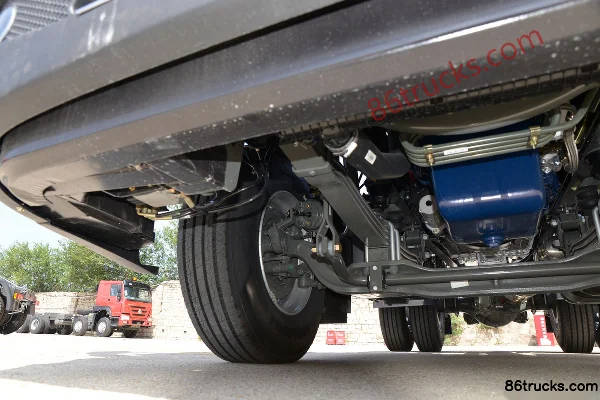 Sinotruk HOWO TX heavy truck 400hp 4X2(6 wheels) tractor truck Chassis (2) | 86Trucks