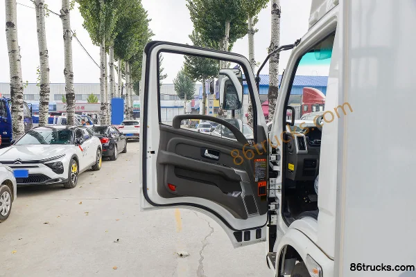 Feidi V6 2.5L Diesel 176hp 4X2(6 wheels) Fast Gear 8-Speed 4.15m Single Row Van Light Truck Cab (1) | 86Trucks