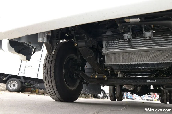 Feidi V6 2.5L Diesel 176hp 4X2(6 wheels) Fast Gear 8-Speed 4.15m Single Row Van Light Truck Chassis (2) | 86Trucks