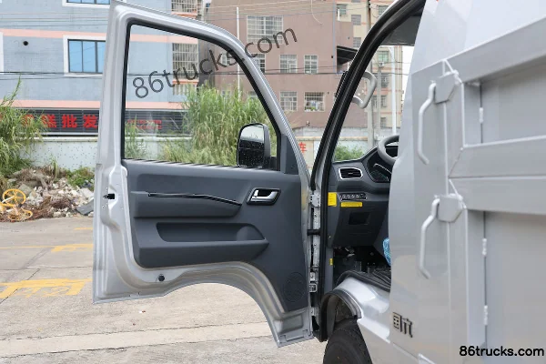 Heibao Auto Jingangbao 95hp 4X2(6 wheels) 2.73m Dump Truck Cab (1) | 86Trucks