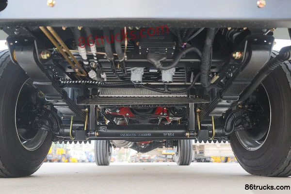 Heibao Auto Jingangbao 95hp 4X2(6 wheels) 2.73m Dump Truck Chassis (1) | 86Trucks