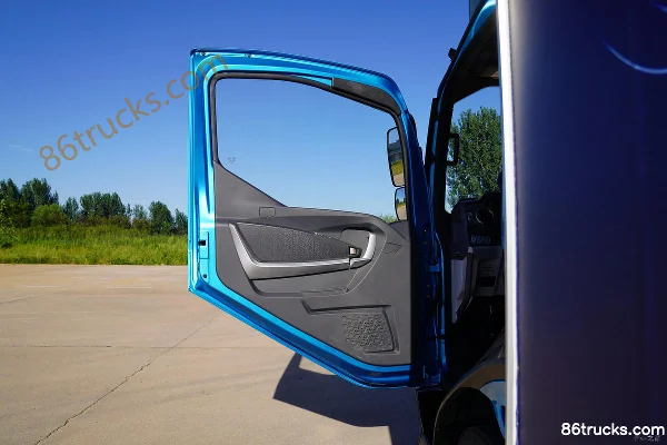 Feidi HW5 4,16 m cabine simple camion léger fourgon hybride rechargeable 17,5 kWh 4X2(6 roues) Intérieur (1) | 86Trucks