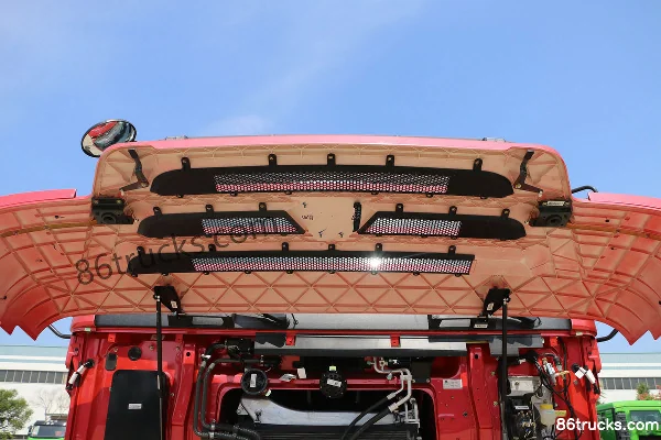 Sinotruk HOWO-7 380hp 6X4(10 wheels) 6.8m Dump Truck Chassis (2) | 86Trucks