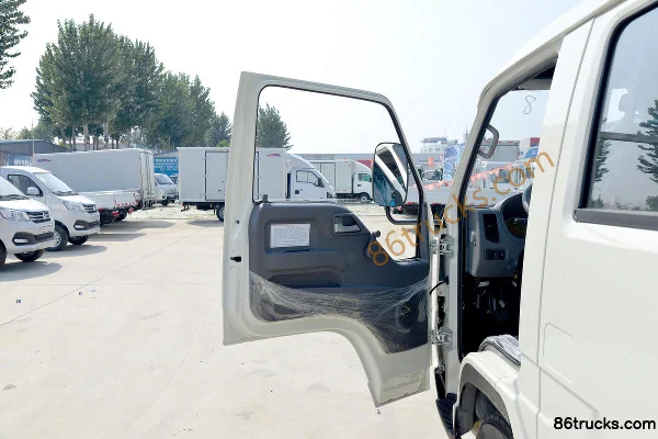 Foton Forland Small Card Star 3 115 hp 4X2(6 wheels) 2.71m double-row flatbed micro truck Cab (1) | 86Trucks