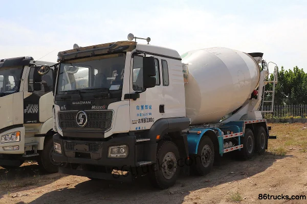 SHACMAN Delong M3000S 340 hp 8X4(12 wheels) Concrete Mixer Truck (Lingyu Brand) Exterior (3) | 86Trucks