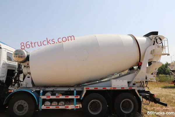 SHACMAN Delong M3000S 340 hp 8X4(12 wheels) Concrete Mixer Truck (Lingyu Brand) Body (1) | 86Trucks