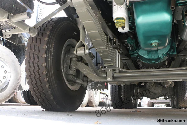 Sinotruk HOWO Heavy Truck 440 hp 6X4(10 wheels) 6.8m Dump Truck Chassis (2) | 86Trucks