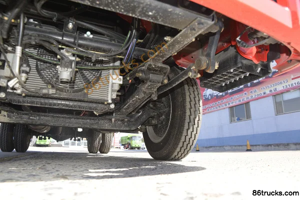 FAW Jiefang Hu VR 122hp 4X2(6 wheels) 3.37m half-row flatbed light truck (China VI) Chassis (3) | 86Trucks