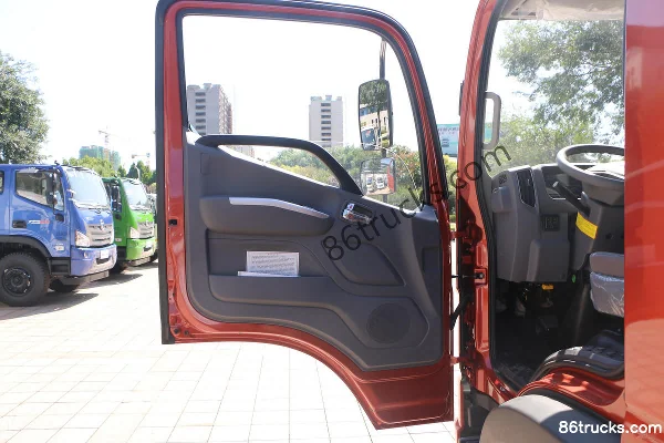 Foton Times Linghang ES5 200hp 4X2(6 wheels) 6.8m semi-row flatbed cargo truck (China VI) Cab (2) | 86Trucks