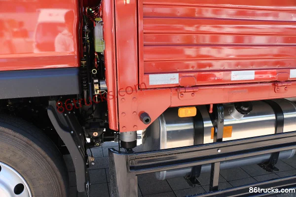 Foton Times Linghang ES5 200hp 4X2(6 wheels) 6.8m semi-row flatbed cargo truck (China VI) Body (3) | 86Trucks