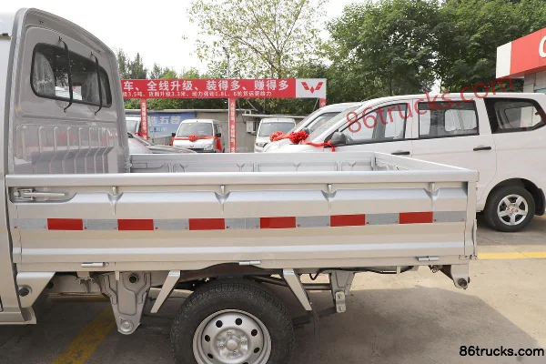 Wuling Zhiguang 1.2L 76 ch 4X2(6 roues) essence 2 m camion micro plateau double cabine (China VI) Carrosserie (1) | 86Trucks