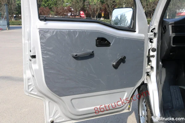 Wuling Sunshine 2020 version utilitaire 2 places 76 ch 1.2L camion fourgon Cabine (2) | 86Trucks
