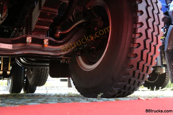 NanJun Ruijie D50 Luxury Edition 220 hp 6X2(8 wheels) 6X2R 4.1m Dump Truck (Lift Axle) Chassis (3) | 86Trucks