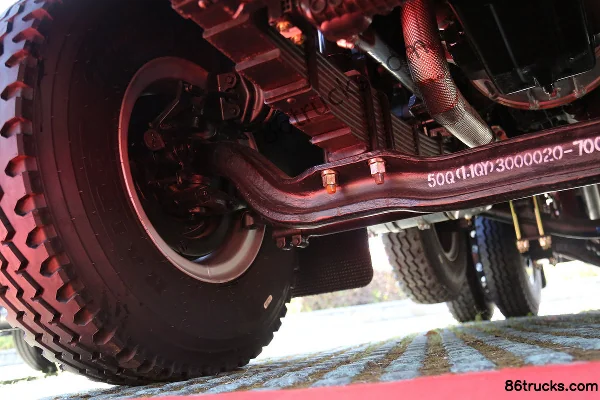NanJun Ruijie D50 Luxury Edition 220 hp 6X2(8 wheels) 6X2R 4.1m Dump Truck (Lift Axle) Chassis (2) | 86Trucks
