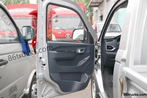 Foton Xiangling V1 1.6L 122hp 4X2(6 wheels) Gasoline 2.8m single-row flatbed micro truck (single rear wheel) (China VI) Cab (1) | 86Trucks