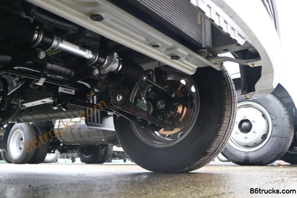 Foton Xiangling V1 1.6L 122hp 4X2(6 wheels) Gasoline 2.8m single-row flatbed micro truck (single rear wheel) (China VI) Chassis (3) | 86Truc
