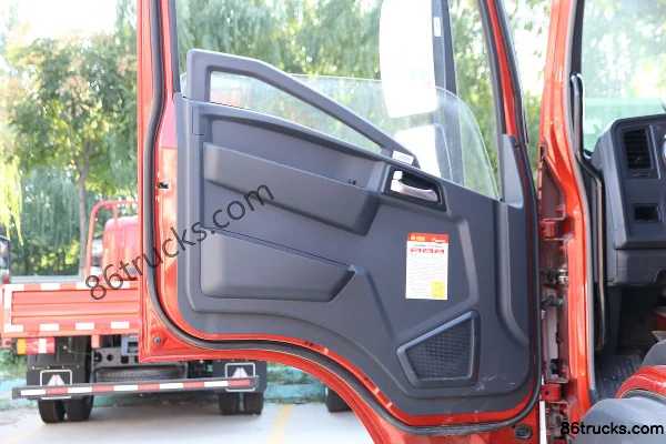 Sinotruk HOWO G5X camion moyen 220 ch 4X2(6 roues) camion porteur à ridelles 6,75 m cabine avec couchette (3) | 86Trucks