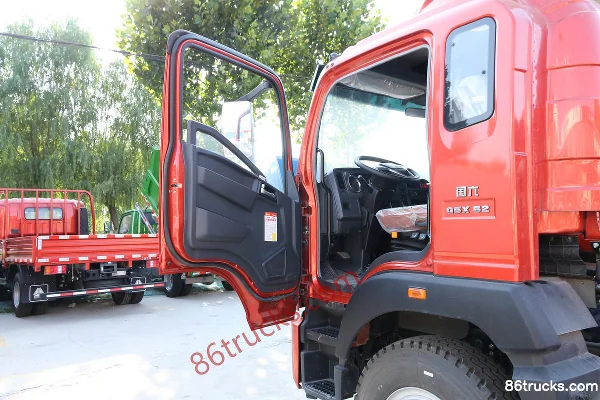 Sinotruk HOWO G5X camion moyen 220 ch 4X2(6 roues) camion porteur à ridelles 6,75 m cabine avec couchette (1) | 86Trucks
