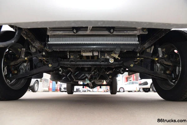 Changan Kuayue Xinbao T1 1.6L 122hp 4X2(6 wheels) Gasoline 2.71m Single-row Flatbed Mini Truck Chassis (1) | 86Trucks