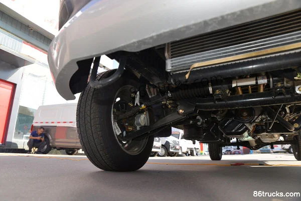 Changan Kuayue Xinbao T1 1,2 L essence 91 ch 4X2(6 roues) micro camion fourgon double cabine 1,98 m Châssis (2) | 86Trucks