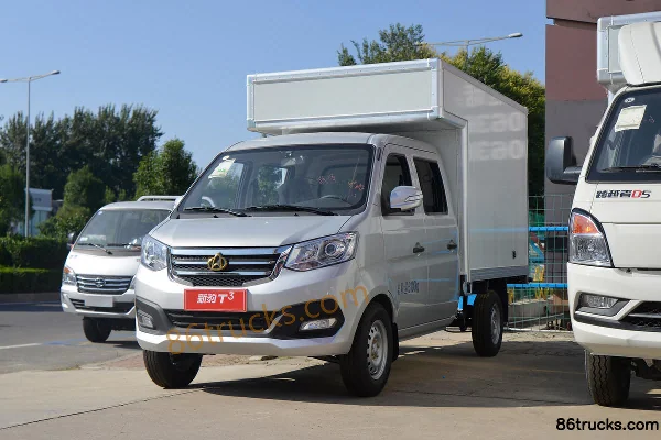 Changan Kuayue Xinbao T3 Standard Edition 1.5L Gasoline 112hp 4X2(6 wheels) 2.38m Double Row Van Mini Truck (Single Rear Wheel) Exterior (3)