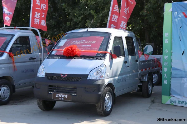 Wuling Rongguang Mini Truck Basic 1.5L 102hp 4X2(6 wheels) Gasoline 2.25m Double Row Flatbed Mini Truck Exterior (3) | 86Trucks