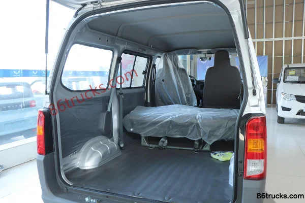 Wuling Zhiguang Extended Practical Type 82 hp 5-Seat 1.2L Van Body (3) | 86Trucks