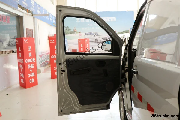 Wuling Rongguang S 2022 Basic 76hp 1.2L gasoline 2-seat panel van (China VI) Cab (1) | 86Trucks