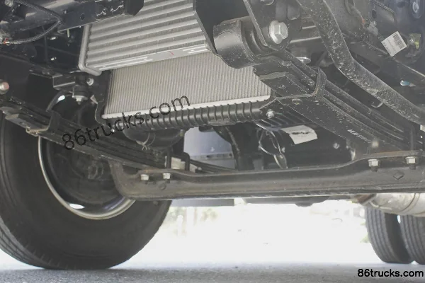 JMC Kaiyun+ Medium Narrow Body 129 hp 4X2(6 wheels) 3.7m Single Row Stake Light Truck (China VI) Chassis (3) | 86Trucks