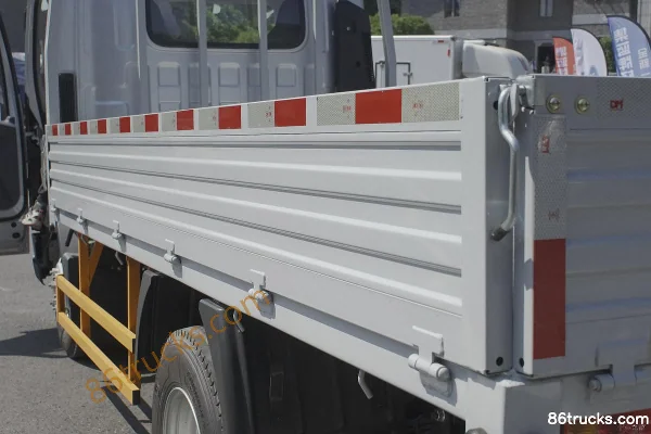 JMC Kaiyun+ Medium Narrow Body 129 hp 4X2(6 wheels) 3.7m Single Row Stake Light Truck (China VI) (1) | 86Trucks