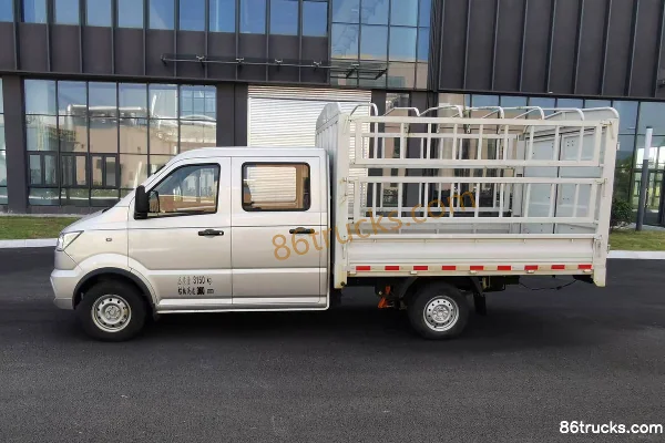 Kama Ruijie 3.15T 2.8m double-row pure electric fence micro truck 38.016kWh 4X2(6 wheels) Exterior (3) | 86Trucks