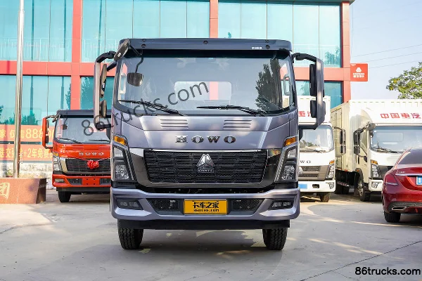 Sinotruk HOWO Tongshuai 190 hp 4X2(6 wheels) 4.85m Half Row Flatbed Cargo Truck (China VI) Exterior (2) | 86Trucks