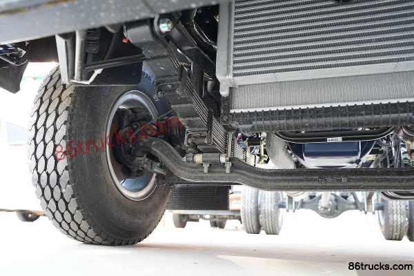 Sinotruk HOWO Tongshuai 190 hp 4X2(6 wheels) 4.85m Half Row Flatbed Cargo Truck (China VI) Chassis (2) | 86Trucks